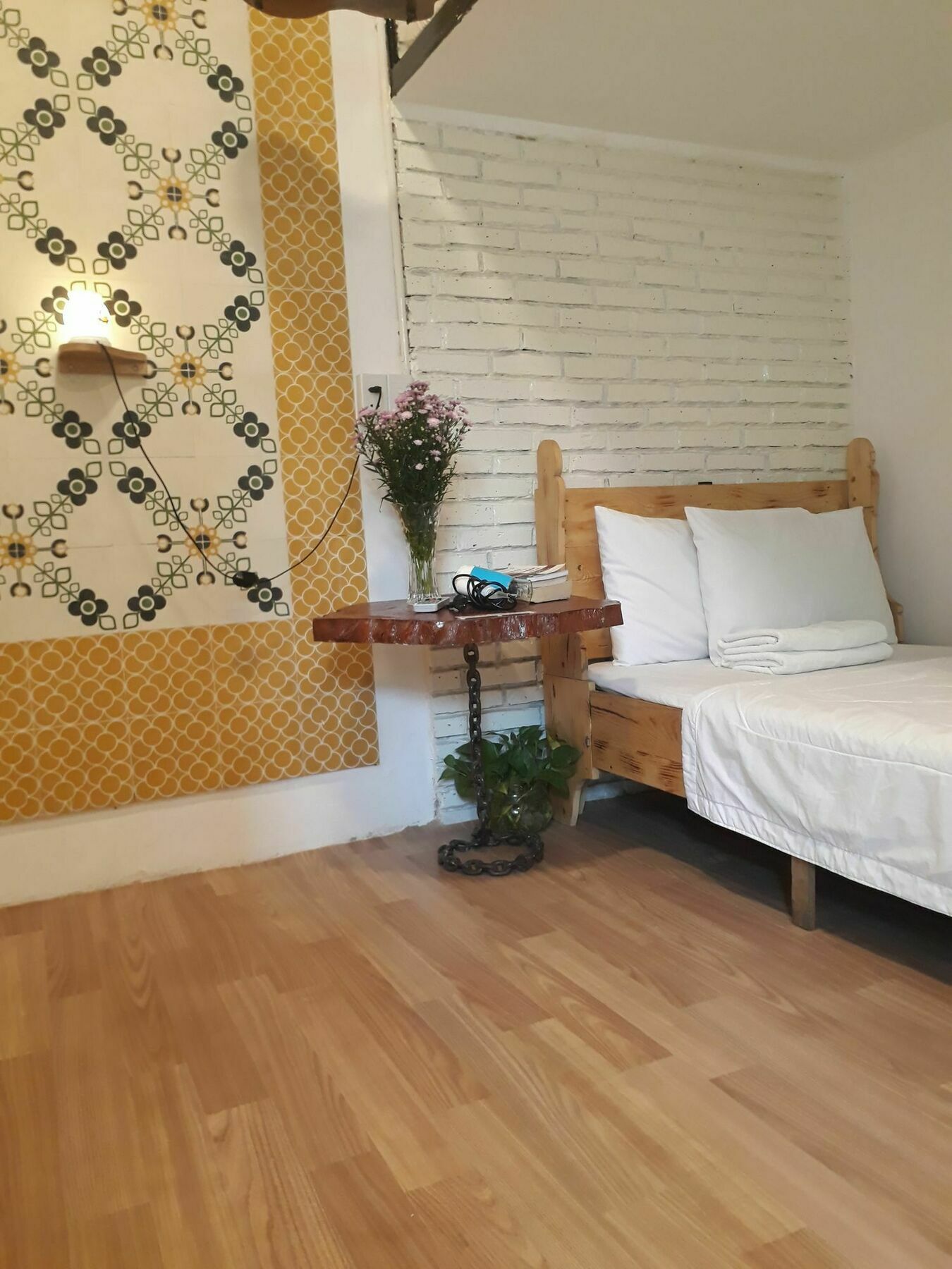 Phuong Van Hotel Хошимин Экстерьер фото